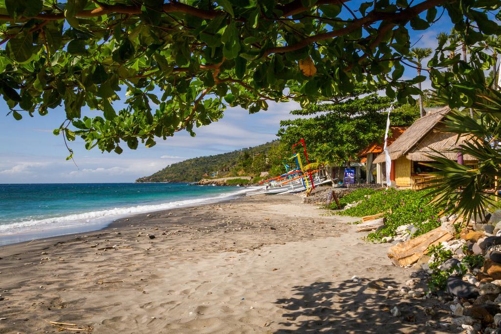 Aquamarine Beach Villas Amed Екстериор снимка